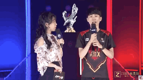 球队拿到好 球队拿到好