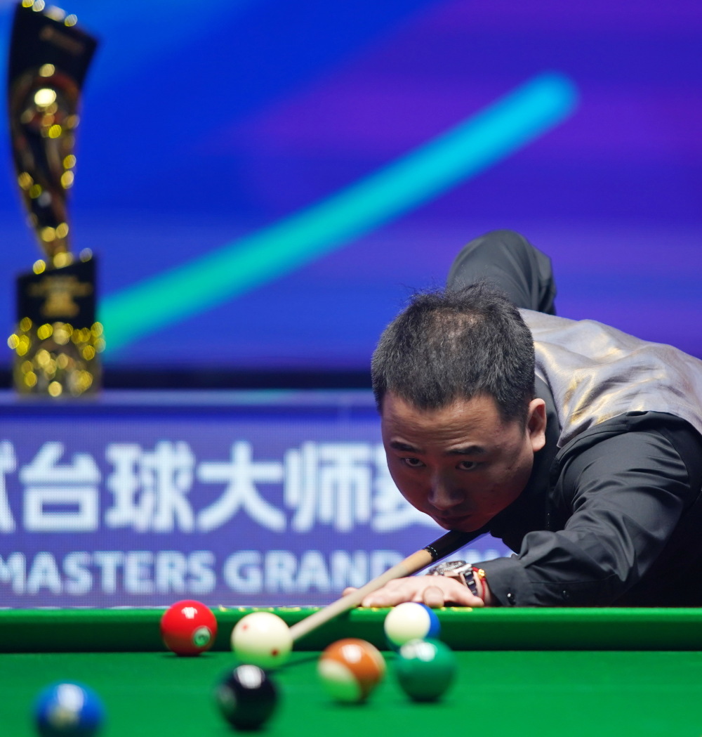 本届比赛的 本届比赛的