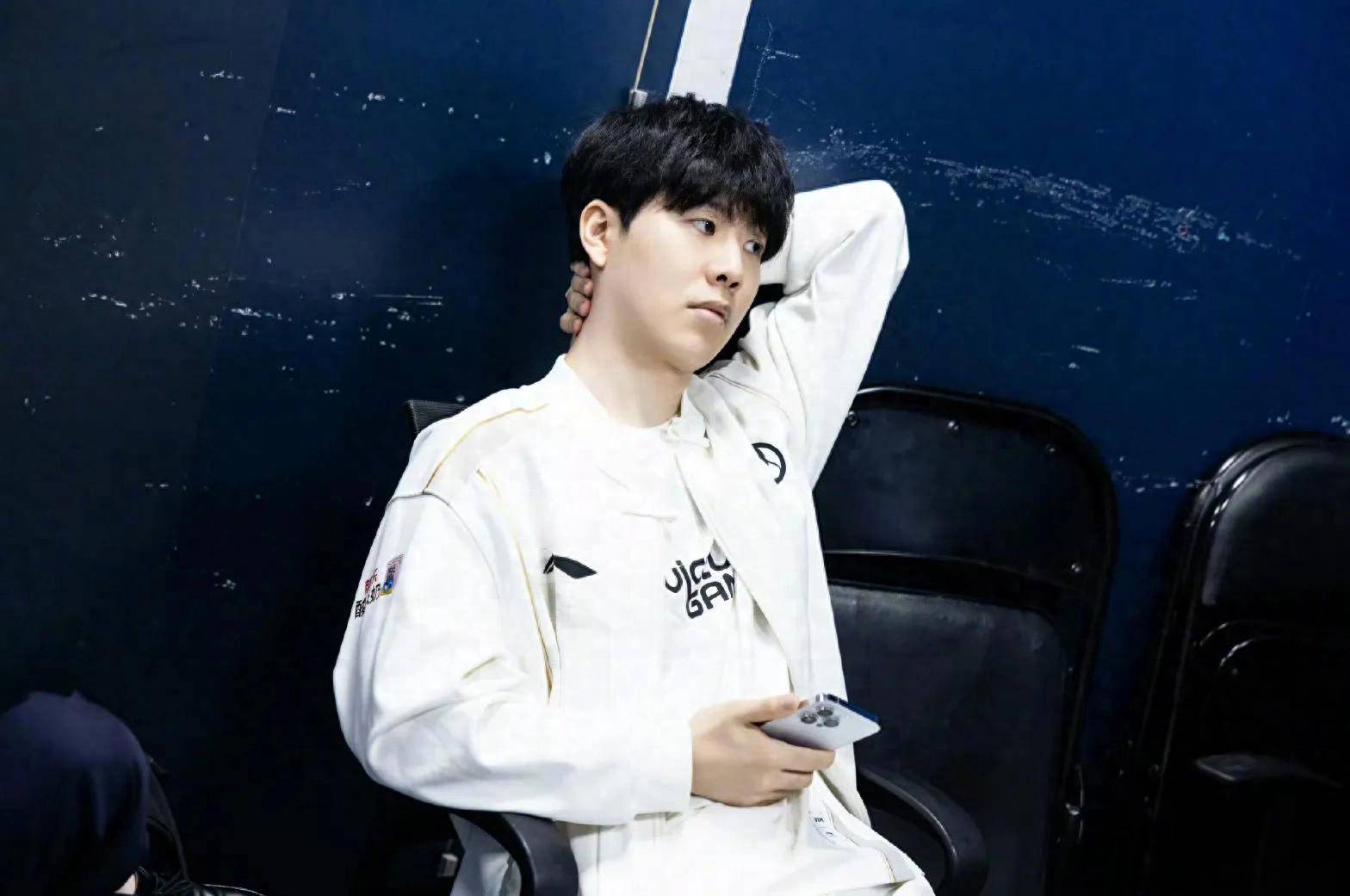 围绕增益碑 围绕增益碑